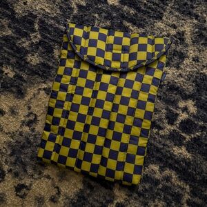 Baggu puffy laptop sleeve